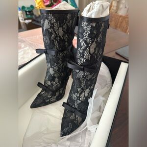 GIAMBATTISTA VALLI X H&M US 5.5